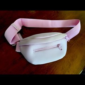 NWOT Dagne Dover Ace in pinkish